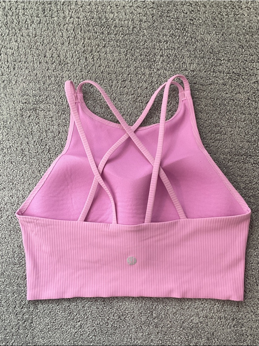 Lululemon Women’s Ribbed Pink Crop Top with built in bra - size small